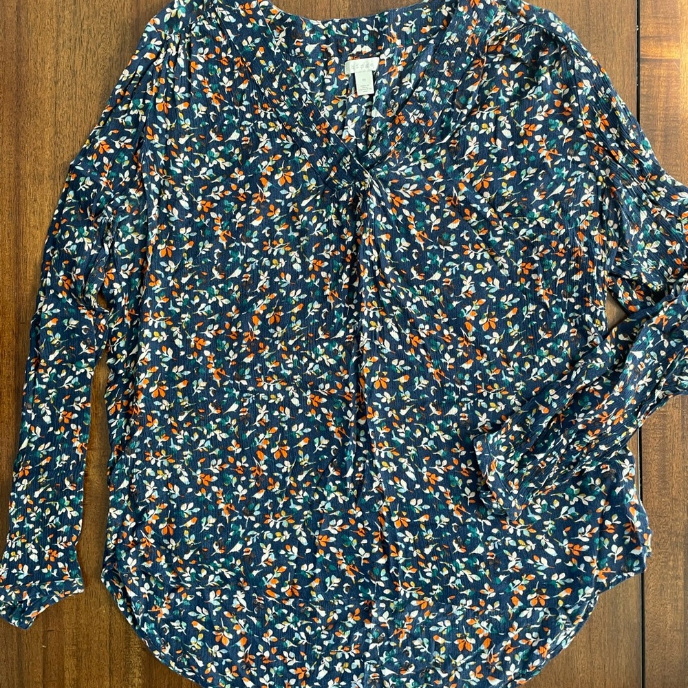 HINGE Long Sleeve V-Neck Blouse Size M Women’s
